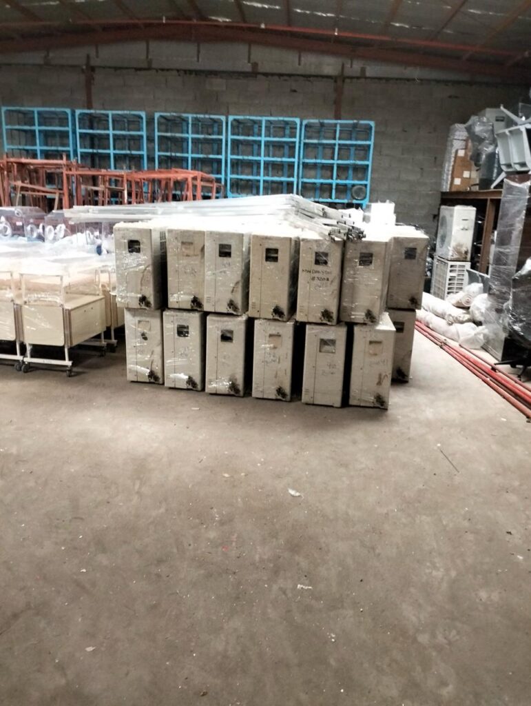 شركة نقل عفش بالرياض مع الفك والتركيب والتغليف والضمان افضل شركة نقل اثاث بالرياض حماية. وامان اتصل بنا الان واحصل علي خصم يصل الي 20% علي خدمة النقل والفك والتركيب والتغليف.
